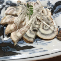 炭焼 うな富士 有楽町店 - うなぎを燻製にしたもので、日本酒によく合います！
