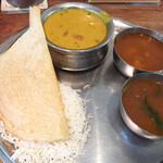 三燈舎 - メイン1品とラッサム、サンバル、ドーサ　¥1000