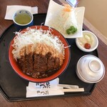 かつ泉 - ランチのデミカツ丼。