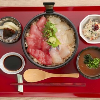 近畿大学水産研究所 はなれ_2