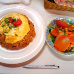 インドチャーハン(チキン) とサラダ