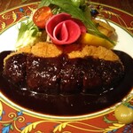 新洋食 KAZU - メンチカツデミグラスソース