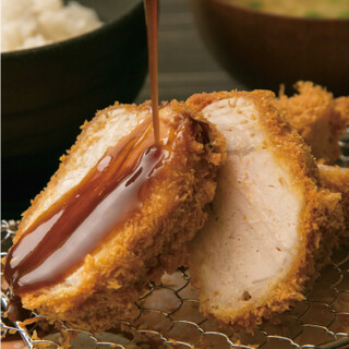3種の自家製ソースや炊き立てご飯など、細部にもこだわり◎