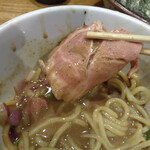 煮干し中華そば 一剣 - これも絡ませると旨い