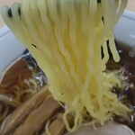 COPAL - 細麺に醤油スープが絡んできます