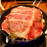 Nikunabe Shabushabu Zeronikyuubanchi - 和牛鉄板すき焼き(税込1,000円)