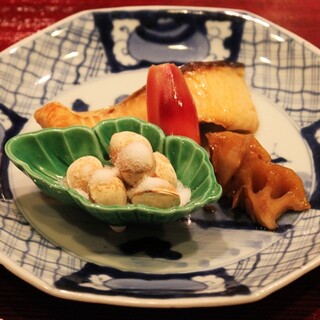 Salt-grilled biwa trout