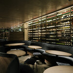 マルゴ - 内観(奥ソファ)