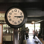 赤福 - レトロな店内