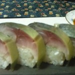 かみその - 鯖寿し､とっても肉厚です