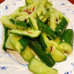 純中国伝統料理四川料理 芊品香 - たたき胡瓜のニンニクソース和え