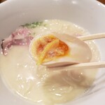 らーめんMAIKAGURA - 味玉、柚子