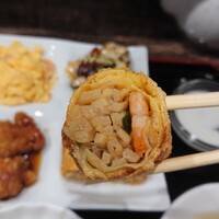 中華菜館 會賓楼 - 春巻 アップ