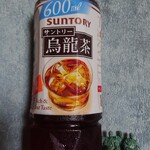 セブンイレブン - ドリンク写真:サントリー烏龍茶　600ml　129円