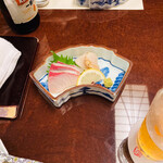梅の花 大善寺店 - 刺身はハマチと貝柱