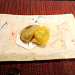 Shokusaiya Karasu - 柿＆わさびとイチジクの天ぷら、最高に美味しい！