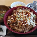 Sukiya - 期間限定お好み牛玉丼(メガ)+サラダセット(しじみ汁)