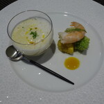 レストラン ラ・フロレゾン・ドゥ・タケウチ - ～L'AMUSE・BOUCHE～カリフラワーの2種のヴァリエーション 