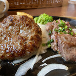 ステーキのどん - ハンバーグ (130g) ＆ 切り落としビーフランチ 1080円 ＋ 税
            ※ライス・パン、スープおかわり自由
            2020年9月19日昼