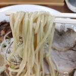 らーめん弥七 - 中太ストレート麺