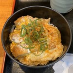 博多麺道場 ぶっかけ屋 - 卓上の七味かけました。