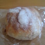 ブーランジュリー ベック - くるみとりんごの天然酵母は180円(税別、正式な商品名失念)