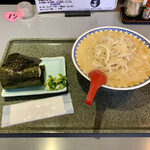 食堂ニューミサ - みそラーメン＋おにぎり