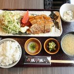 豚豚 - 黒豚生姜ステーキ 900円