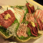 刺身和食 旭屋 - 刺身（馬刺しや時節のお魚）