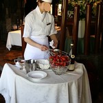 横浜うかい亭 - 目の前で仕上げてくれるデザートも