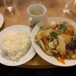 南海飯店 - かたい焼ソバ＋ライス