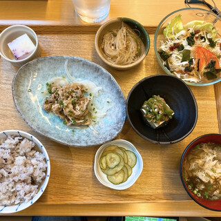 日曜営業 高松でランチに使えるカフェ ランキング 食べログ