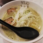 ラーメン海鳴 福岡空港店 - 
