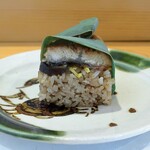 難波 鮨 栞庵 やましろ - 鰻の蒸し寿司