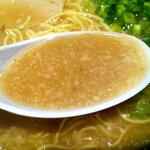 Ramen Joujou - ＜カエシ＞]の塩分と＜背脂＞の甘さが 程よくブレンド