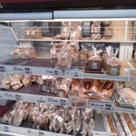 TSURUYA Karuizawa Ten - Bread Section