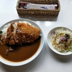 レストラン 石神の丘 - 岩手県産豚ロースカツカレー（サラダ付き）