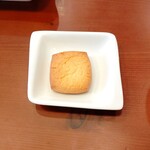 ストラスブルジョア - お茶請けの焼き菓子