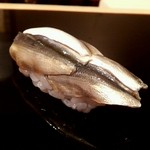 青空 - 新子は５枚づけ、まだ小さすぎて味があんまりしません。