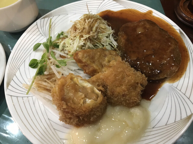 山賊 笹沖店 西富井 洋食 食べログ