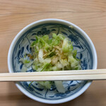 丸八とんかつ店 本店 - 先出しのお新香