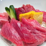 すし元 - ８００えん 本まぐろの鉄火丼(数量限定みたい)