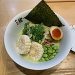 麺屋 猪一 - 昆布〆炙り鶏ちゃーしゅー
      枝豆の冷やしすり流しそば　1,200円