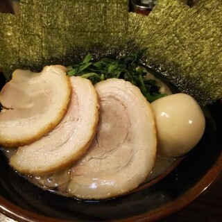 横浜家系ラーメン 稲田家_0