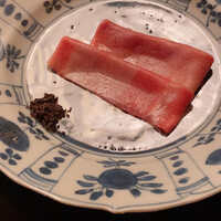 にくの匠 三芳 - 牛タンの昆布締め
