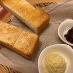 Komeda Kohiten - モーニングの手作りたまごペーストに名古屋名物おぐらあん