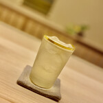 道人 - 何気に使われている水割りのコップはオールドバカラの春海コレクション。