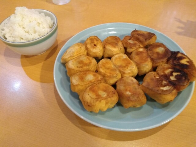 ホワイト餃子 越谷店 蒲生 餃子 食べログ ホワイト餃子 越谷店 蒲生 餃子 食べログ