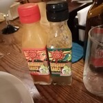 マイクス - 言えば辛いソースは出してくれます。左のハバネロのがちゃんと辛かった。