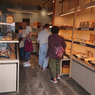 溶岩窯パン工房 ブロートバウム_2